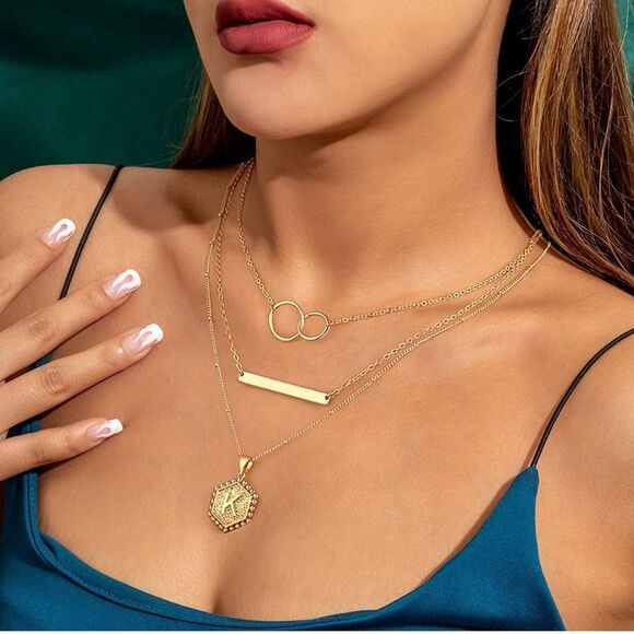 NWT Wool + Pepper Co. Initial Dainty Gold Layer Necklace - Picture 1 of 6